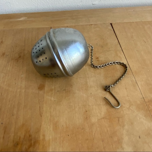 Vintage Tea Strainers Infusers Germany Ball & Swivel Lot of 2 - Picture 4 of 14